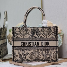 Christian Dior Shopping Bags